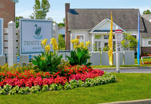 Trinity Lakes Apartments Columbus Ohio
